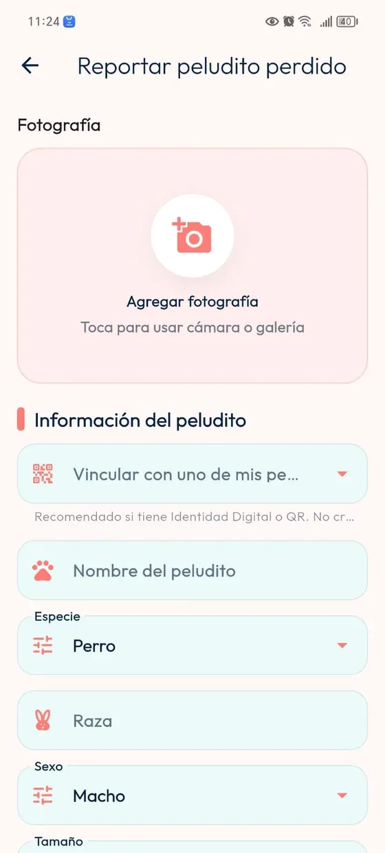 Formulario Reportar peludito perdido con Agregar fotografía y selector para vincular un peludito.
