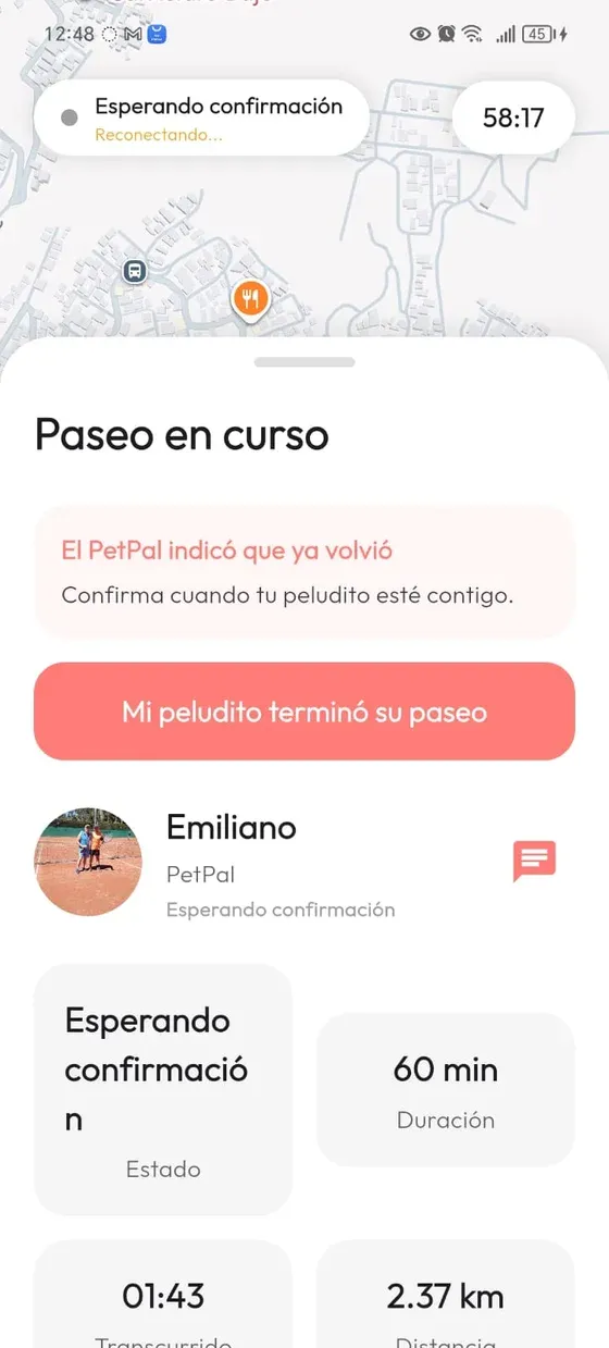 Pantalla Esperando confirmación con el aviso de que el PetPal volvió y la acción Mi peludito terminó su paseo.