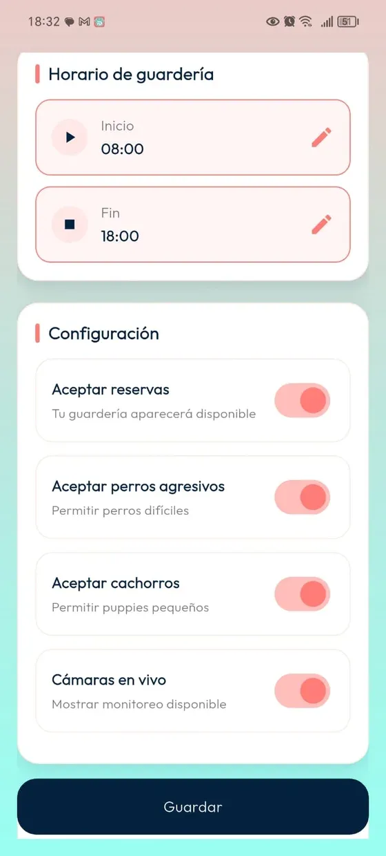 Guardería: horarios de inicio y fin, aceptar reservas, perros agresivos, cachorros, cámaras en vivo y botón Guardar.