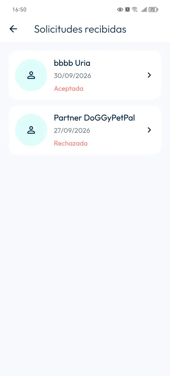 Listado de solicitudes recibidas con ejemplos en estado Aceptada y Rechazada.
