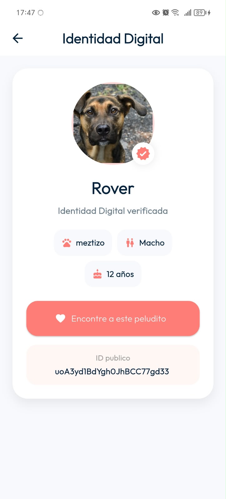 Identidad Digital de Rover en DoGGyPetPal, con fotografía, información básica, ID público y botón Encontré a este peludito.